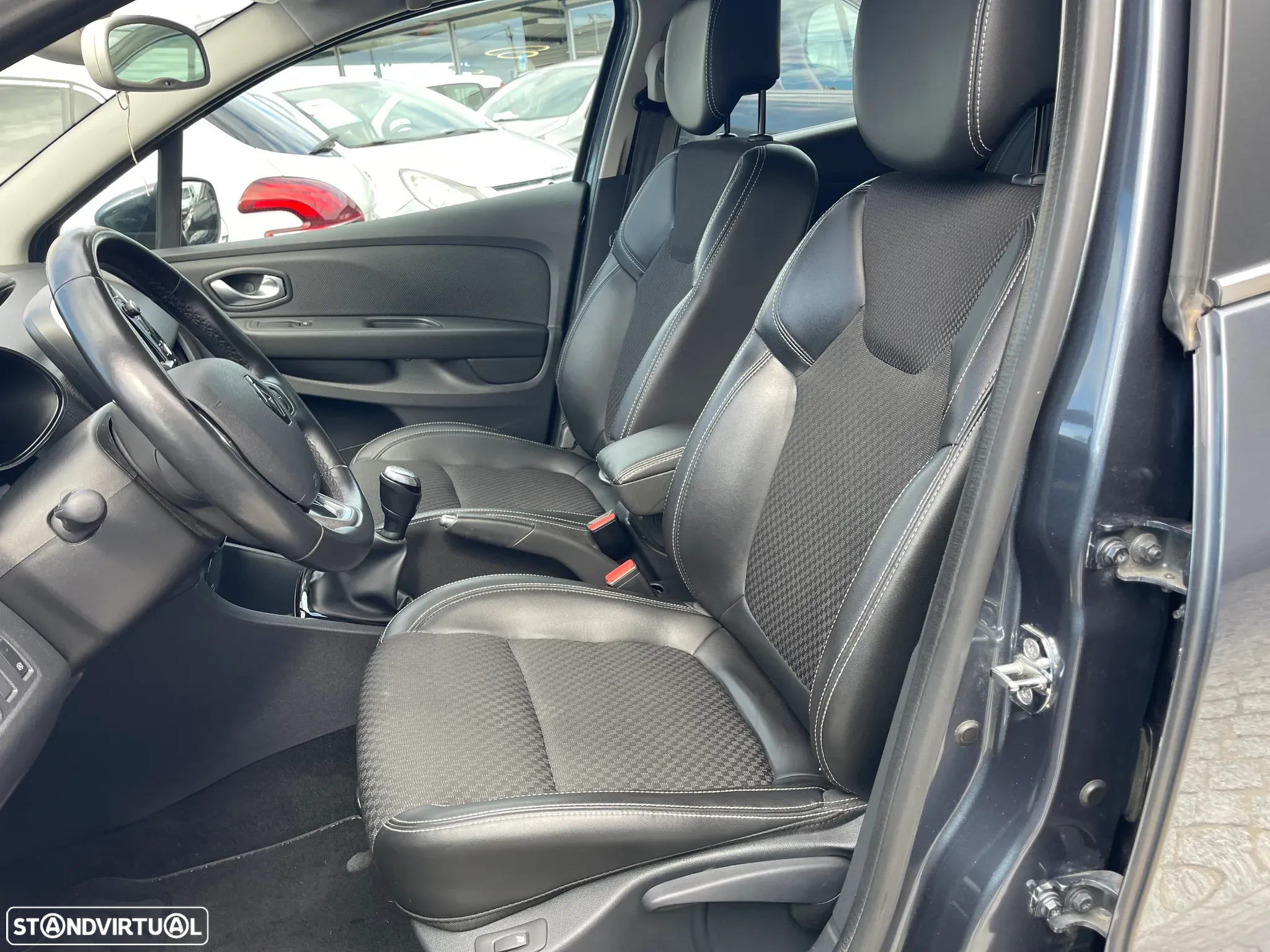 Renault Clio Sport Tourer (Energy) dCi 90 Start & Stop INTENS - 13