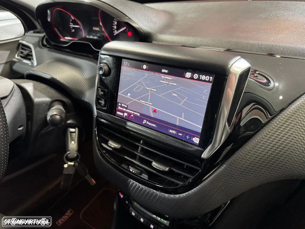 Peugeot 2008 1.2 PureTech GT Line - 14