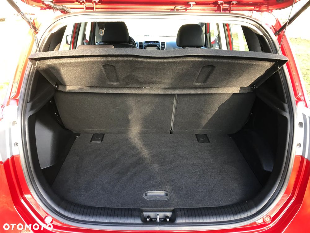 Hyundai ix20 1.4 Fifa World Cup Edition - 28