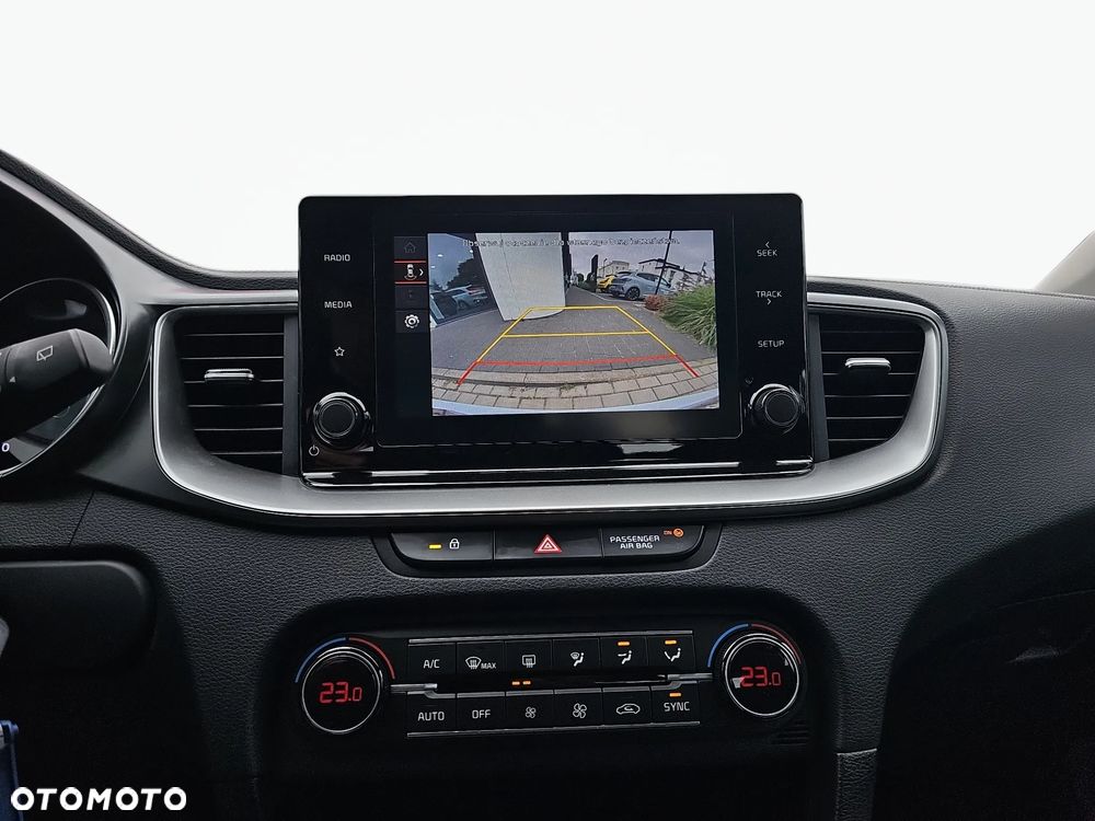 Kia Ceed 1.5 T-GDI M - 22