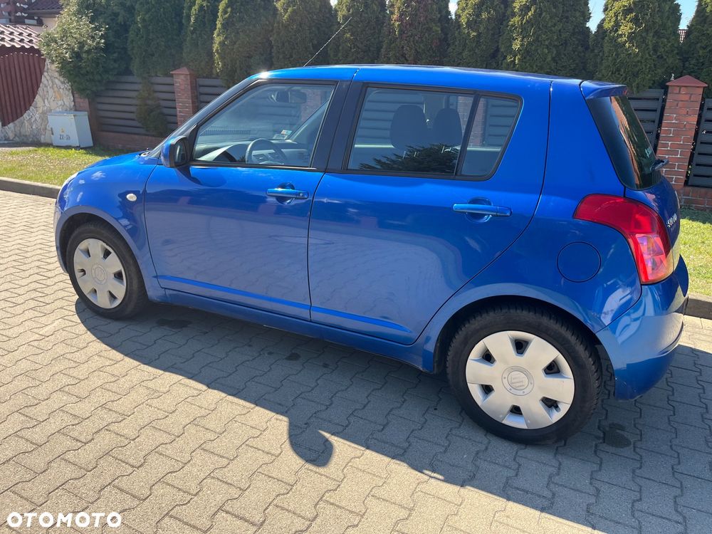 Suzuki Swift 1.3 Sunlight Edition - 10