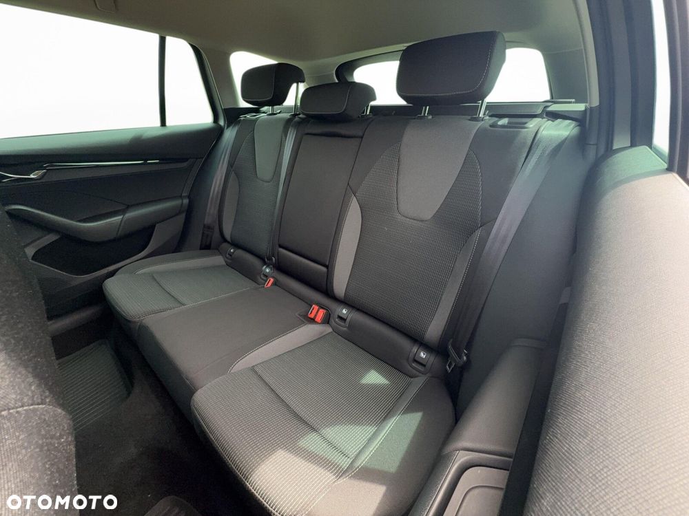 Skoda Octavia 1.5 TSI e-Tec Ambition DSG - 27