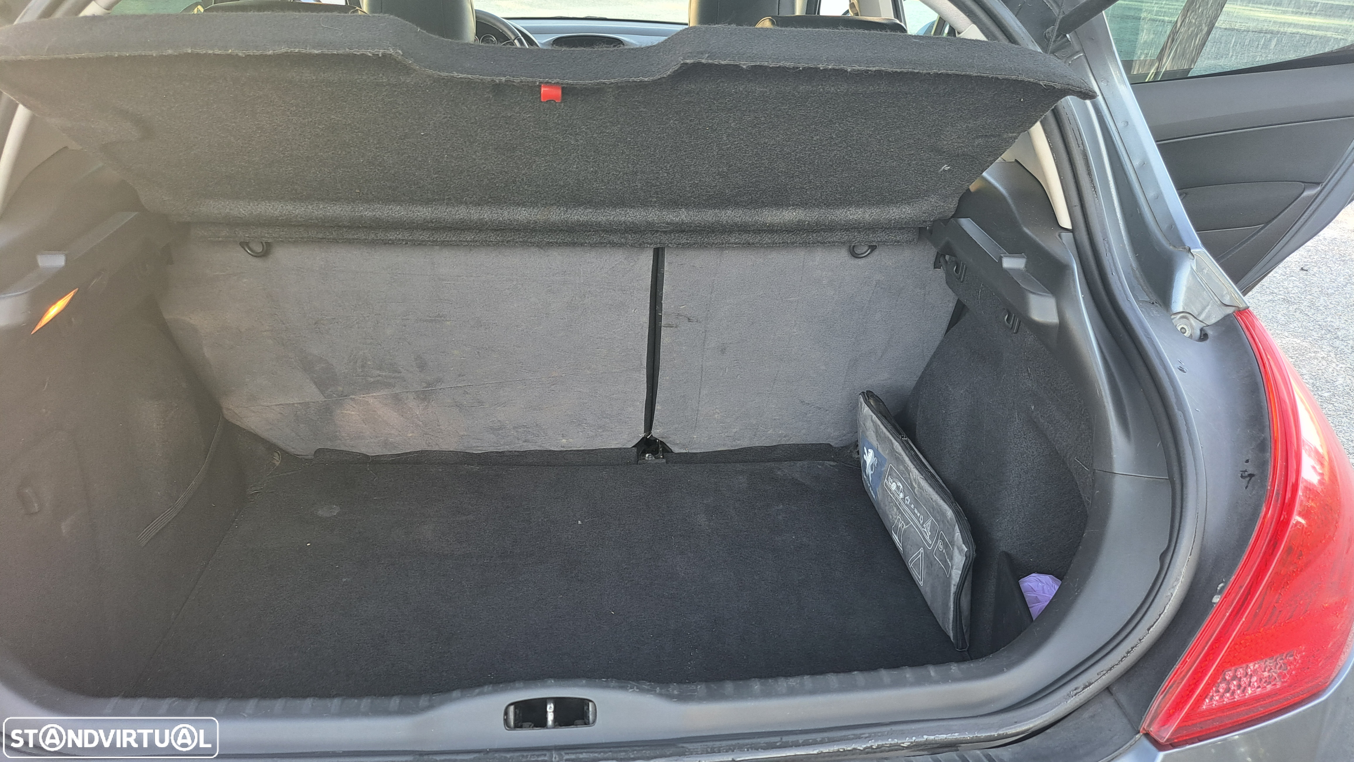 Peugeot 308 1.6 HDi Executive CVM6 - 8