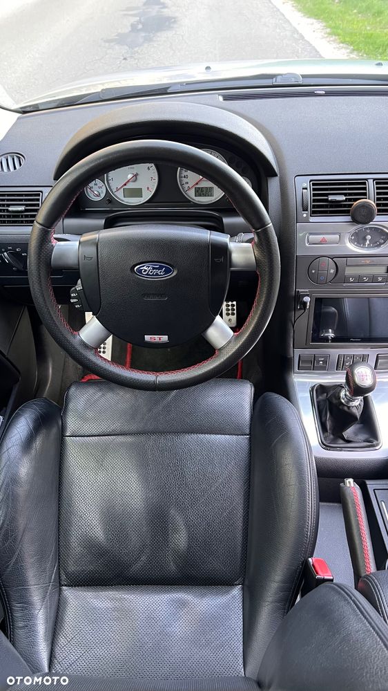 Ford Mondeo V6 ST 220 - 4