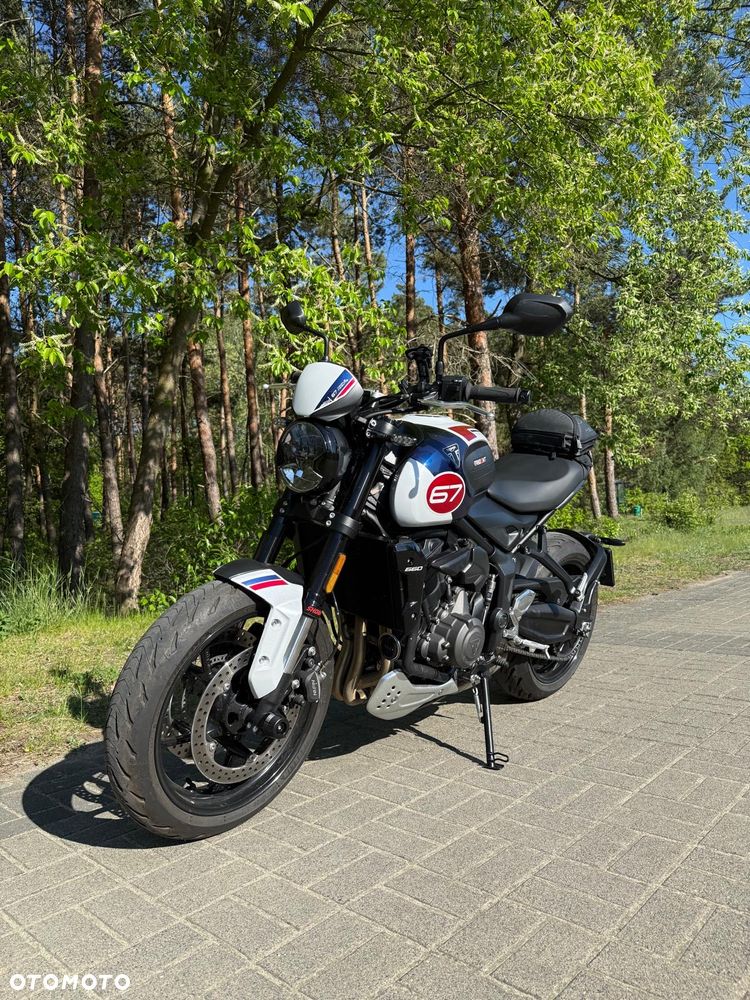 Triumph Trident - 2