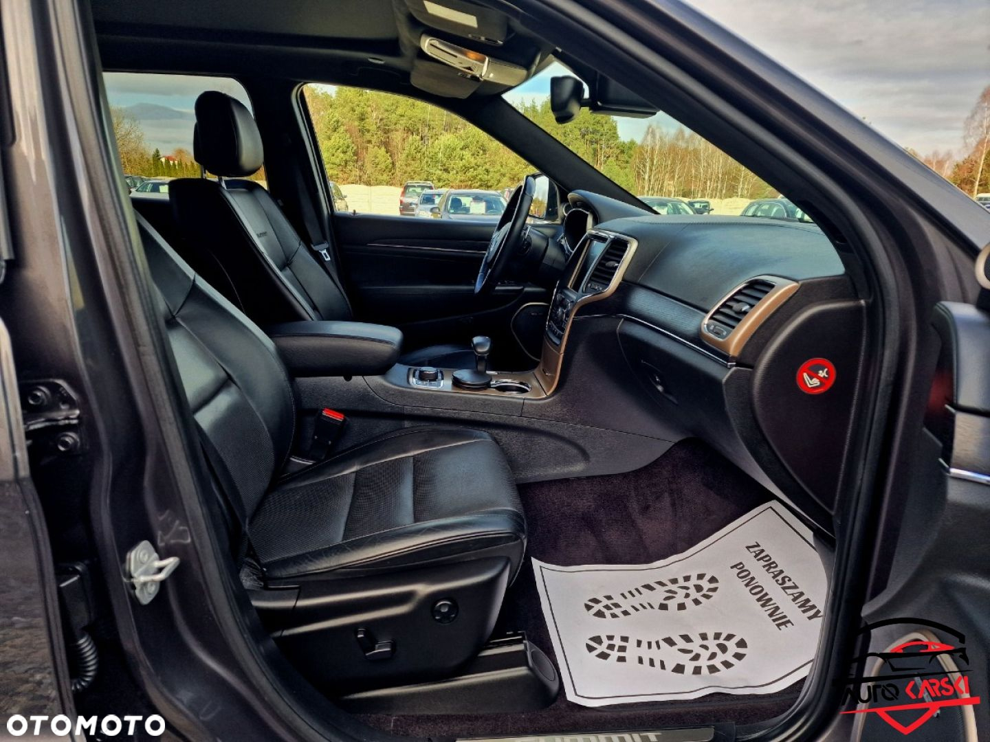 Jeep Grand Cherokee - 25