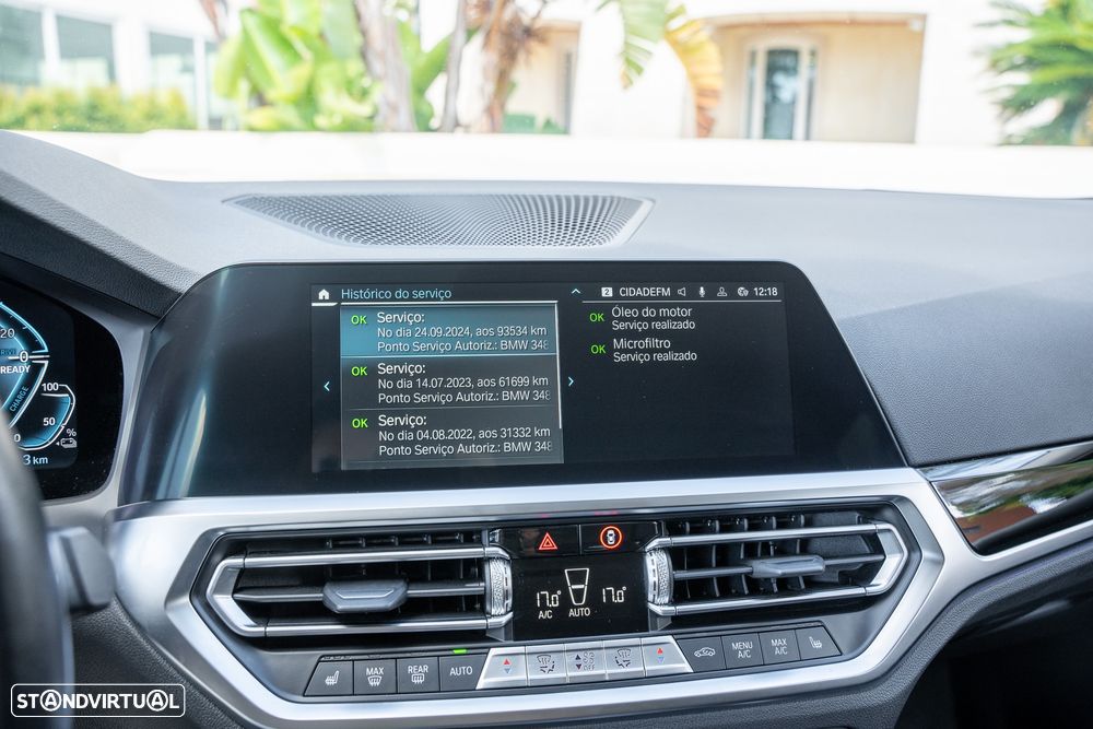 BMW 330 e Touring Line Luxury Auto - 19
