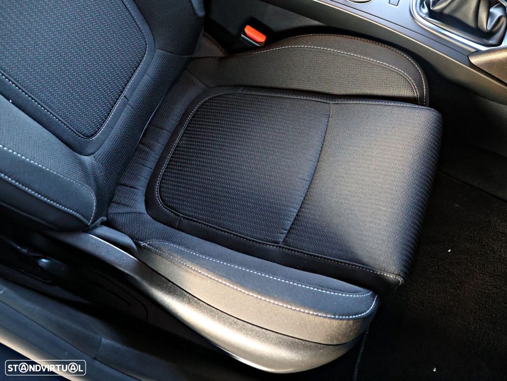 Renault Mégane Sport Tourer 1.5 Blue dCi Equilibre - 23