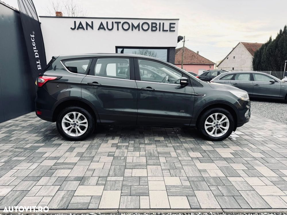 Ford Kuga 2.0 TDCi 4x4 Aut. Titanium - 5