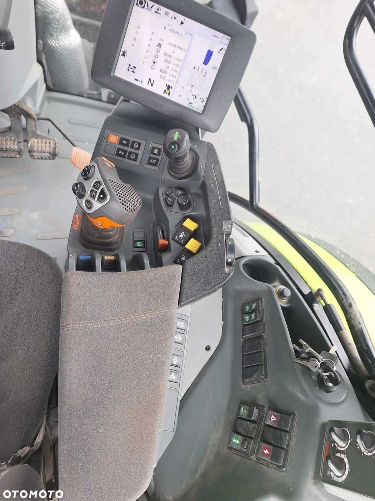 Claas ARION 620 CEBIS Hexashift - 12