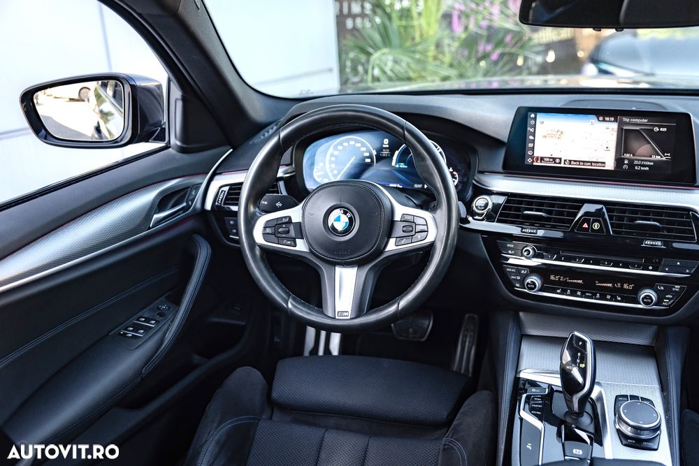 BMW Seria 5 520i Aut. M Sport Edition - 9