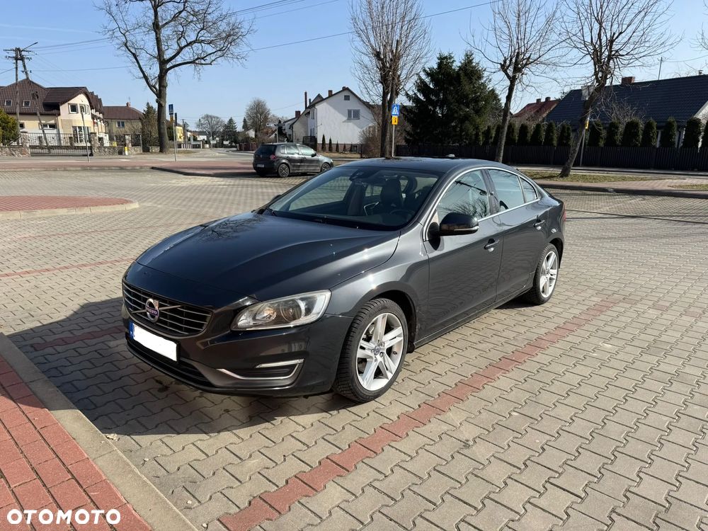 Volvo S60 T5 Geartronic Momentum - 1