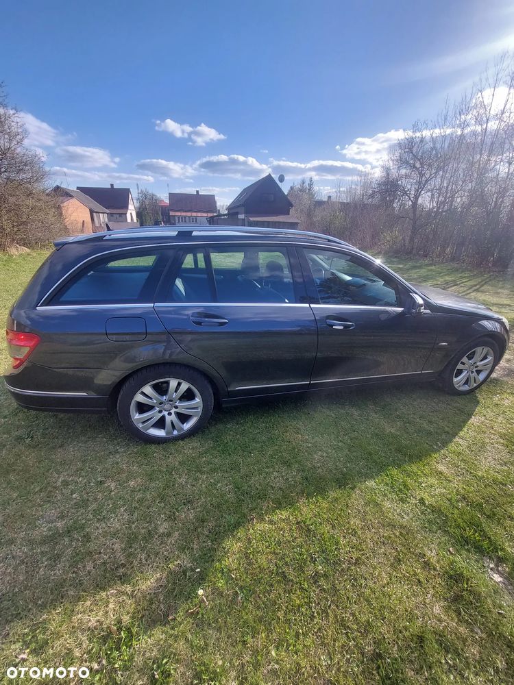 Mercedes-Benz Klasa C 180 CGI BlueEFFICIENCY Avantgarde - 5