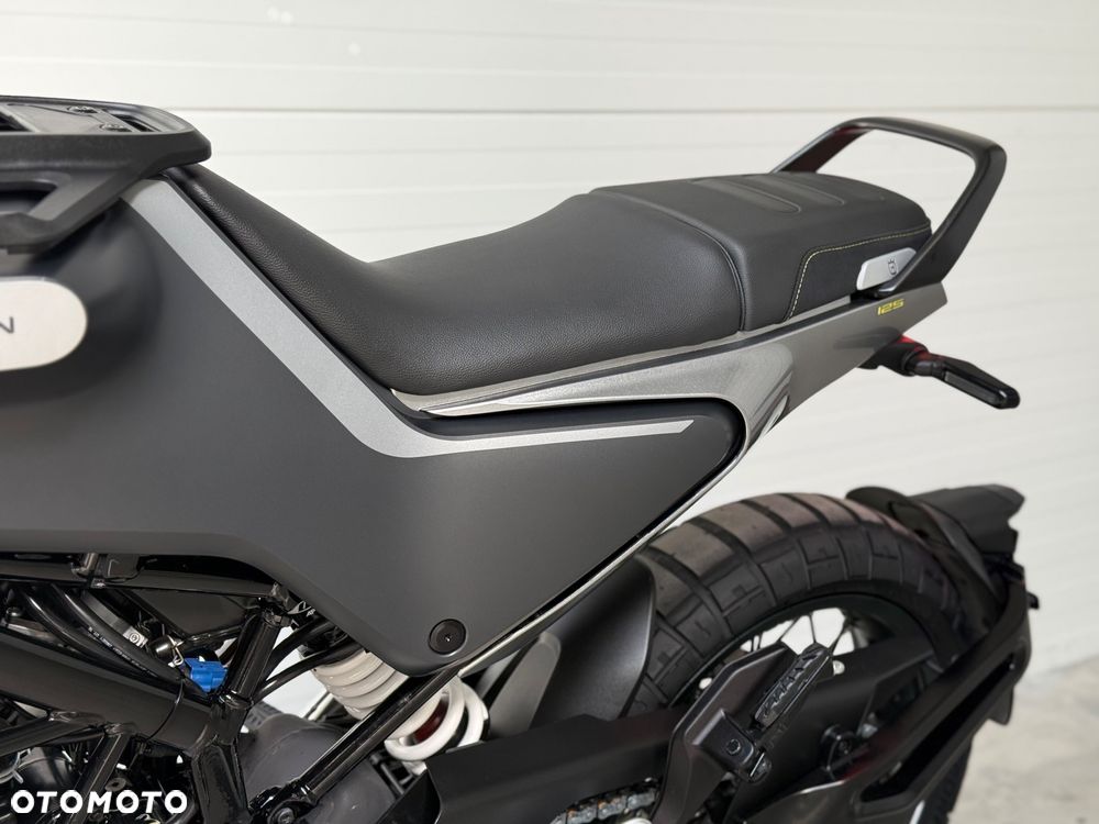 Husqvarna Svartpilen - 36