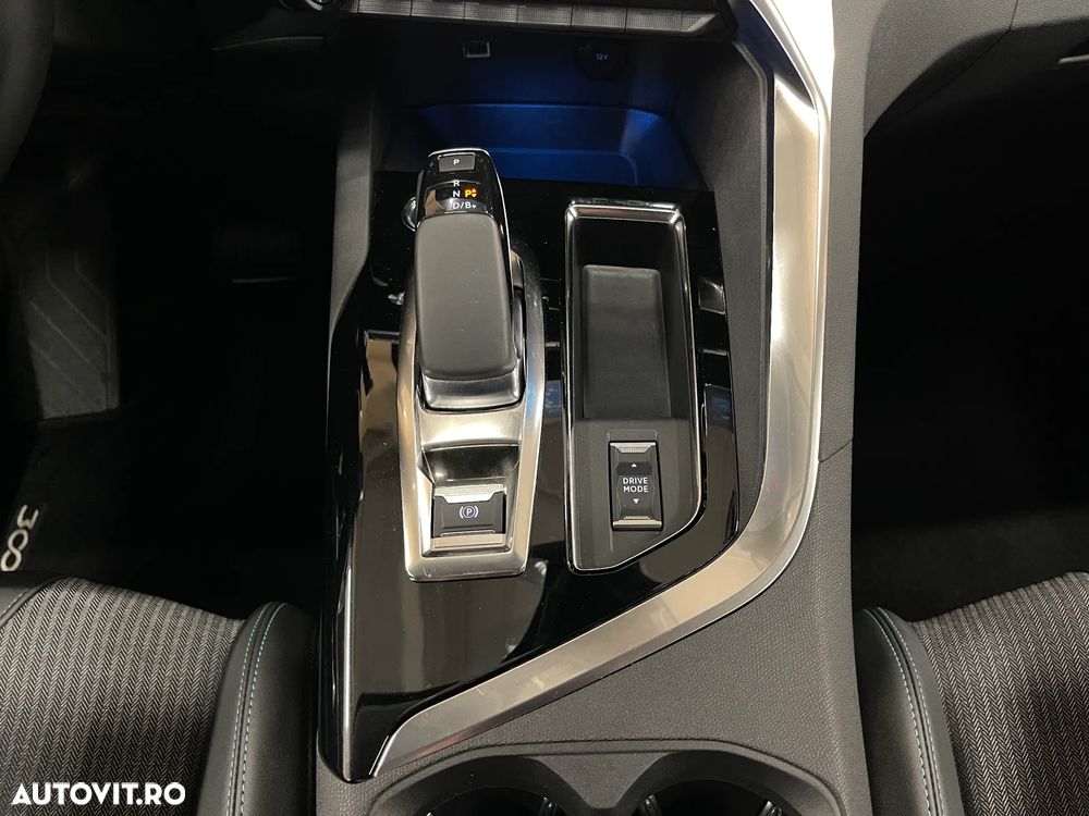 Peugeot 3008 Hybrid 225 e-EAT8 Allure Pack - 24