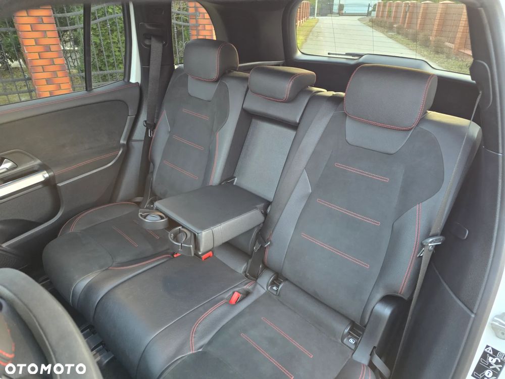 Mercedes-Benz GLB 200 d 4-Matic AMG Line 8G-DCT - 13