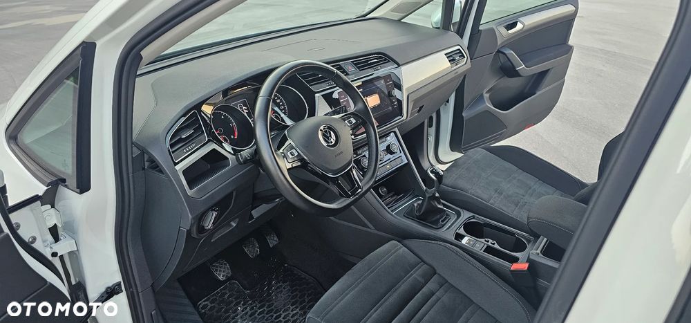 Volkswagen Touran 2.0 TDI BMT SCR Comfortline - 12