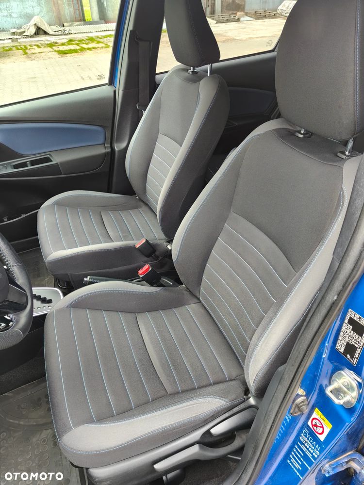 Toyota Yaris Hybrid 100 Selection Passion - 8