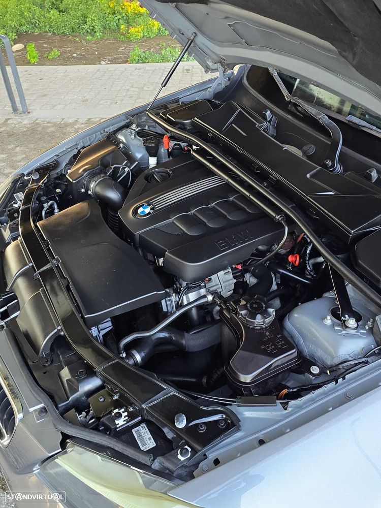 BMW 320 d Touring Auto - 12