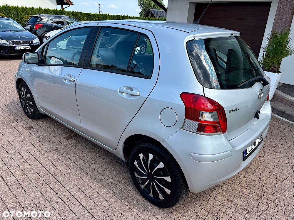 Toyota Yaris 1.33 Prestige - 3
