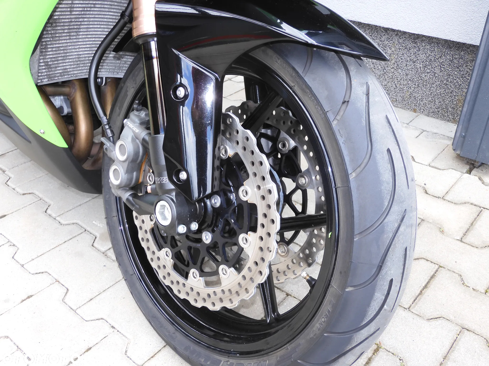 Kawasaki Ninja - 4