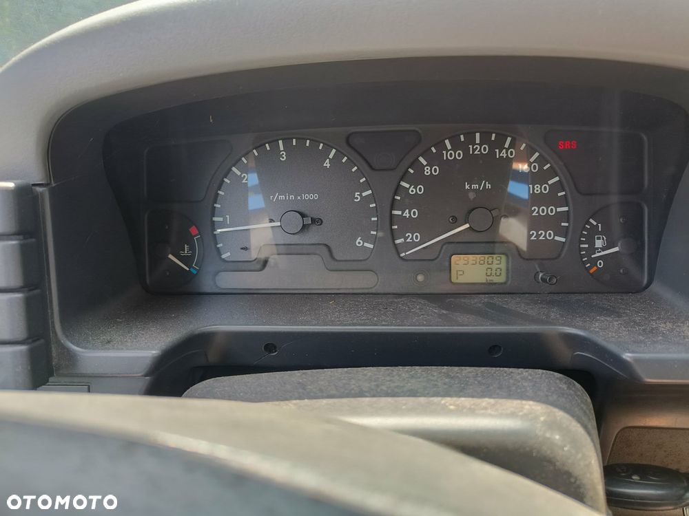 Land Rover Discovery - 3