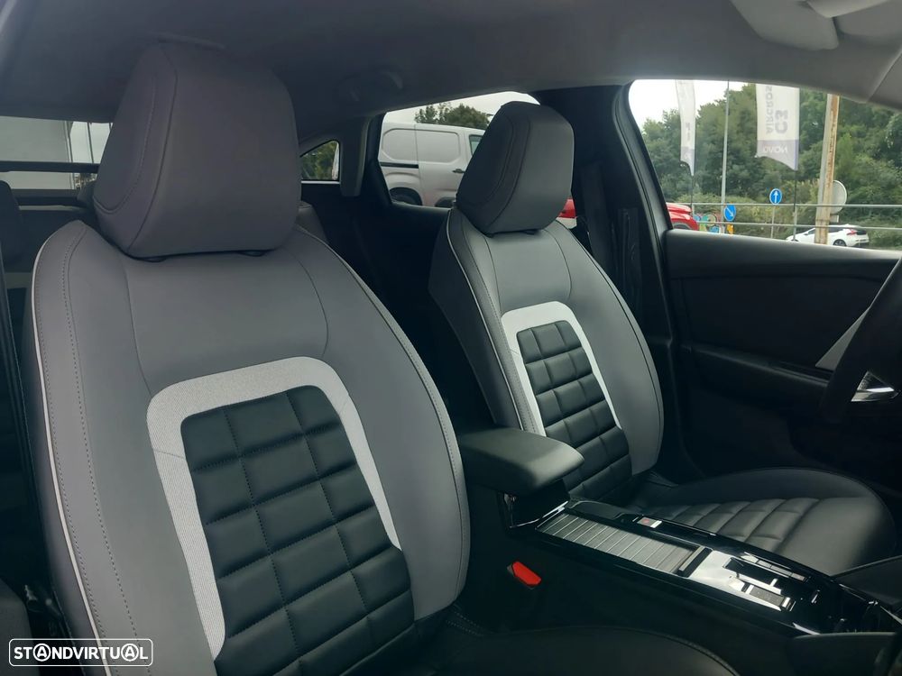 Citroën C4 1.2 PureTech Max EAT8 - 10