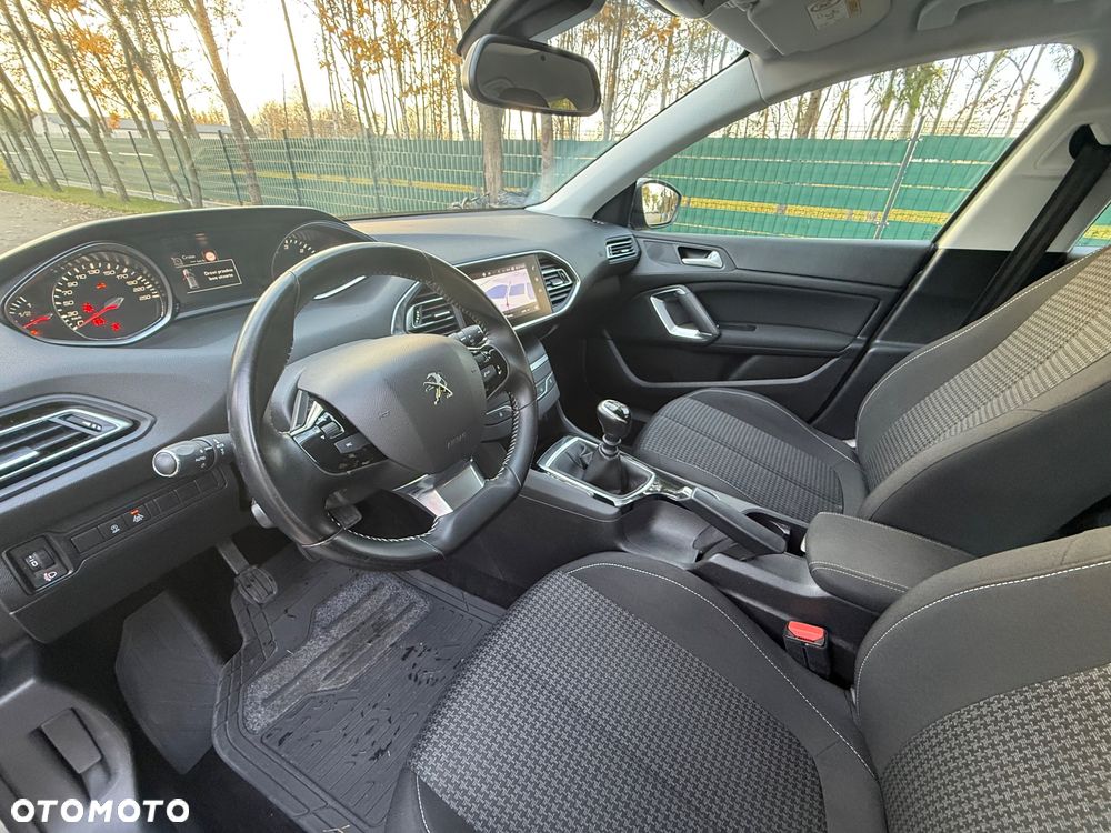 Peugeot 308 BlueHDi FAP 130 Stop & Start Style - 11