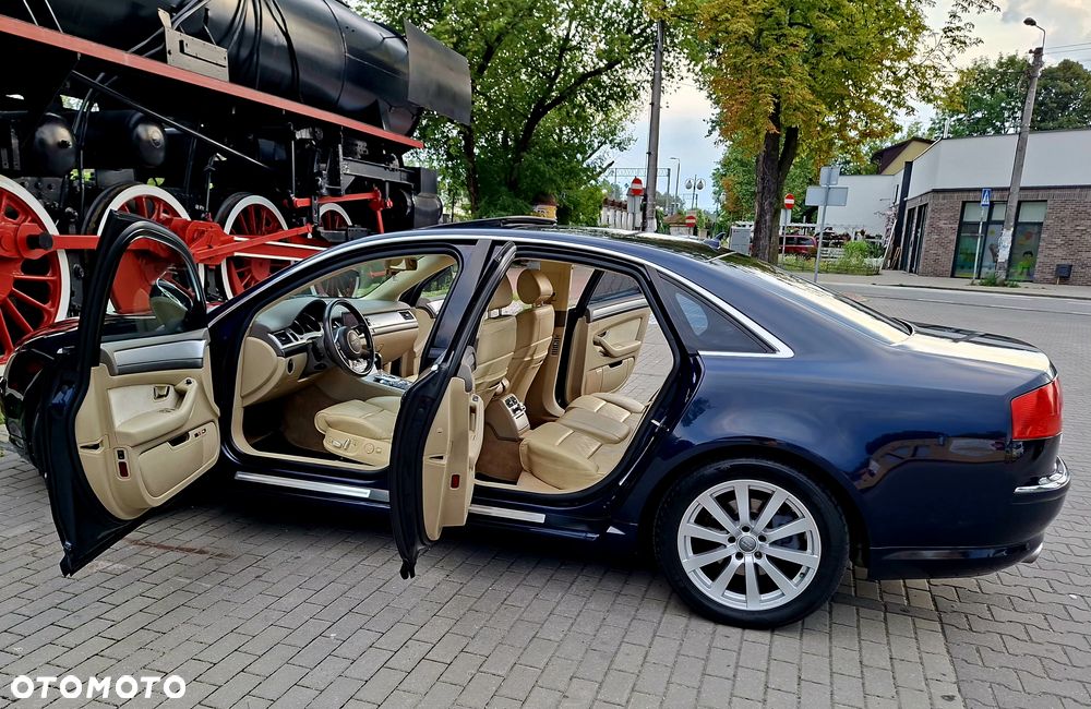 Audi A8 4.2 Quattro - 5
