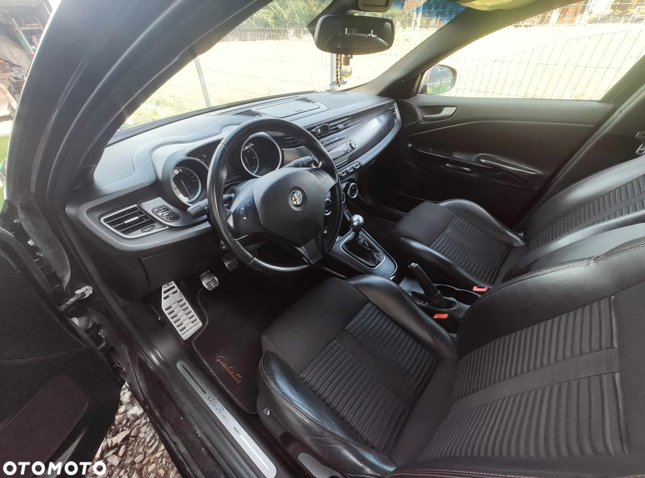 Alfa Romeo Giulietta 2.0 JTDM Distinctive - 8