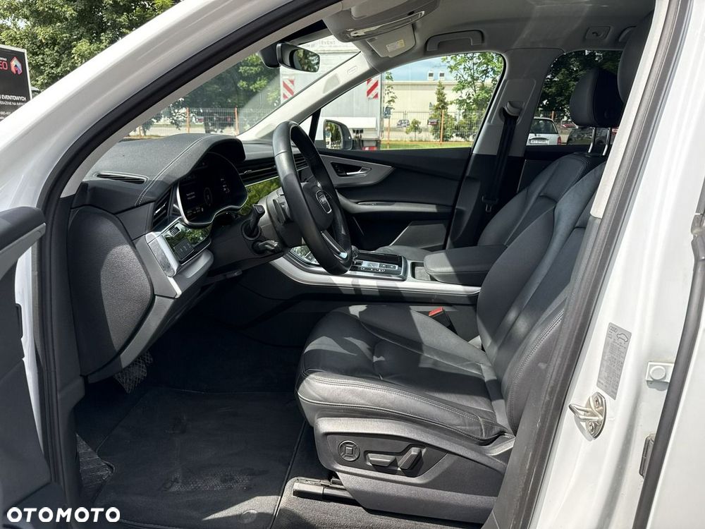 Audi Q7 - 11