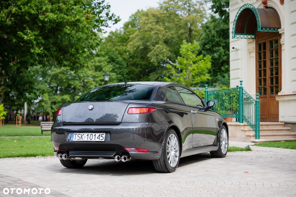 Alfa Romeo GT - 9