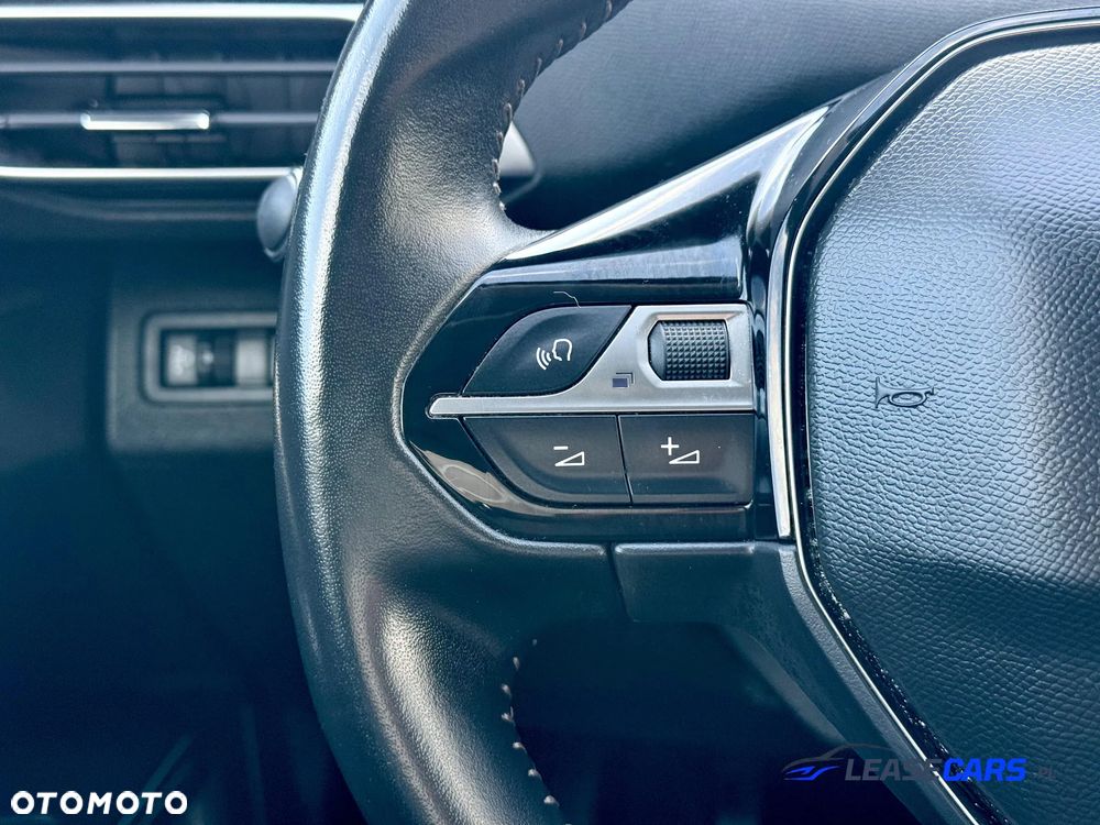 Peugeot 5008 PureTech 130 Stop & Start Allure Pack - 18