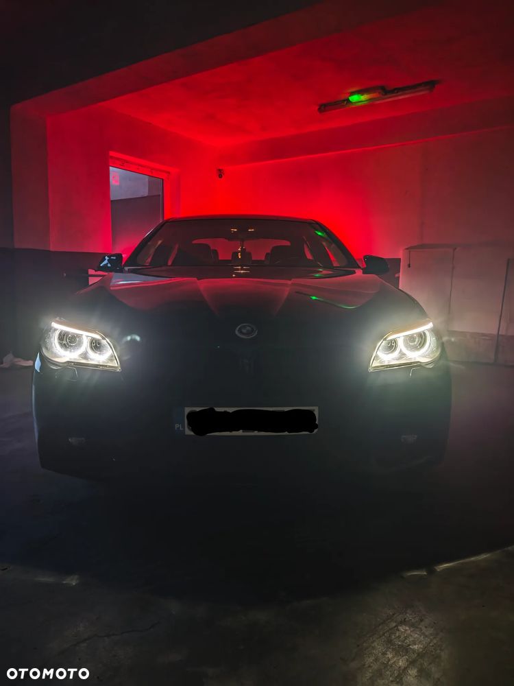 BMW Seria 5 520i Sport-Aut - 24