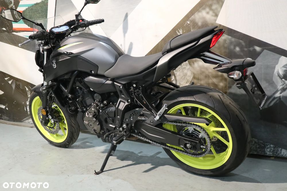 Yamaha MT - 7