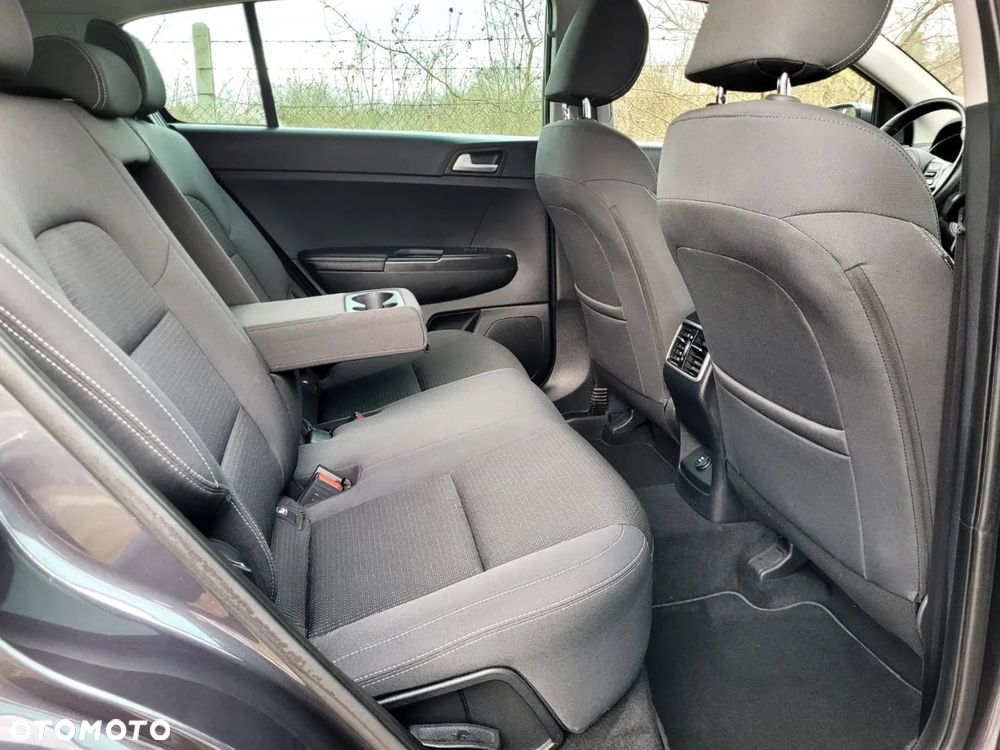 Kia Sportage 1.6 GDI L Business Line Plus 2WD - 38