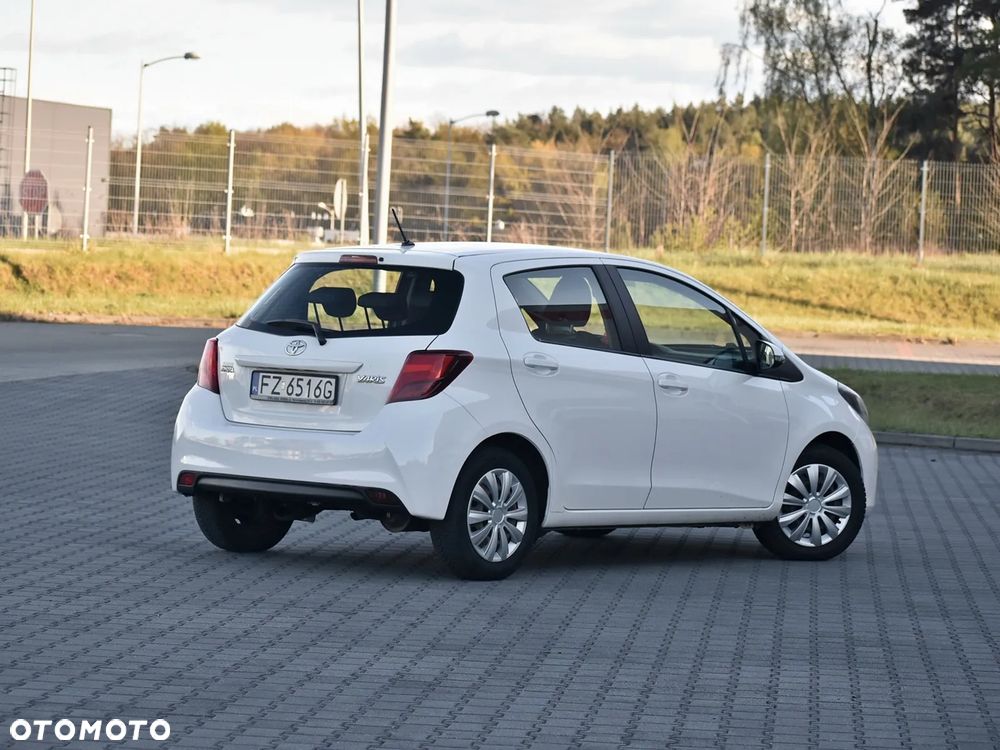Toyota Yaris 1.0 Active EU6 - 12