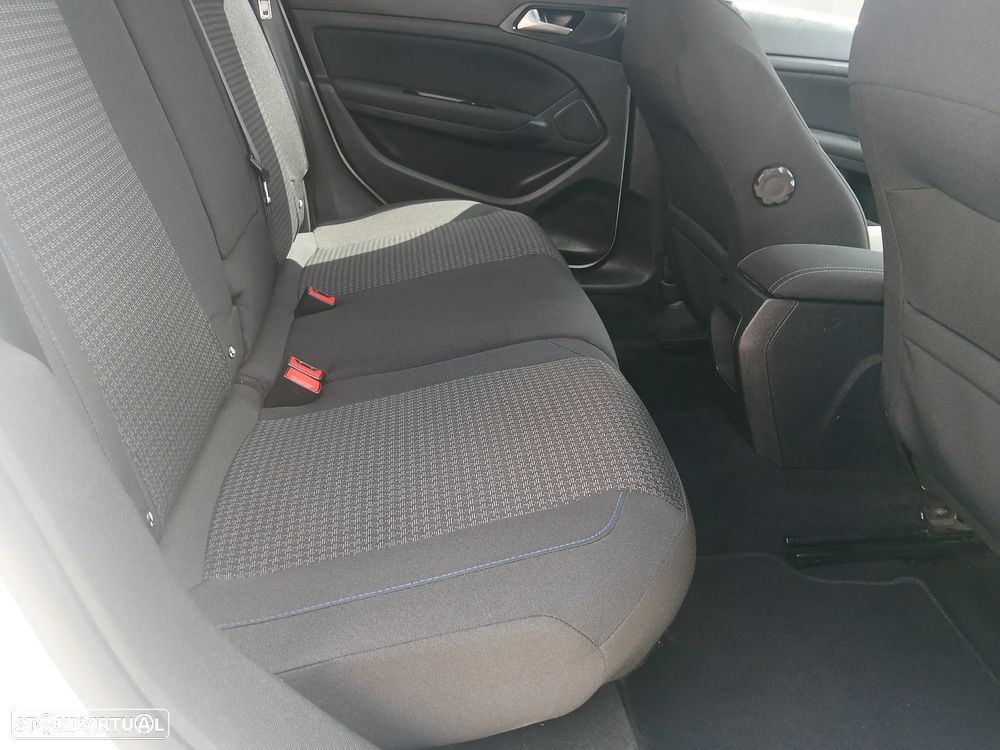 Peugeot 308 SW 1.5 BlueHDi Active - 24