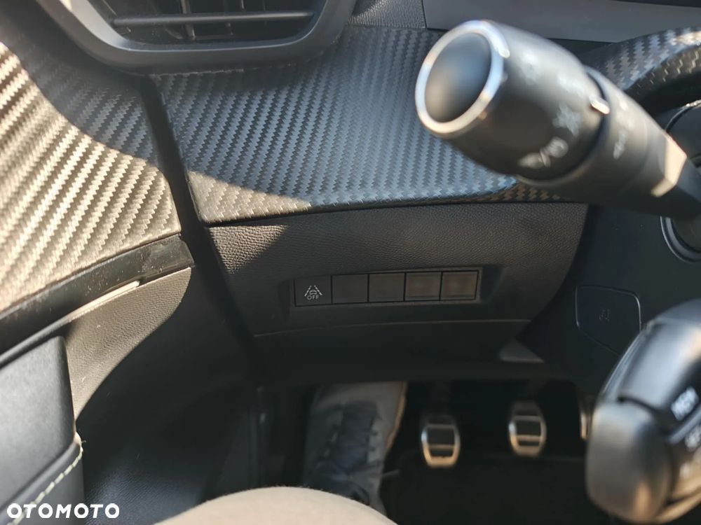 Peugeot 2008 PureTech 130 GT Pack - 23