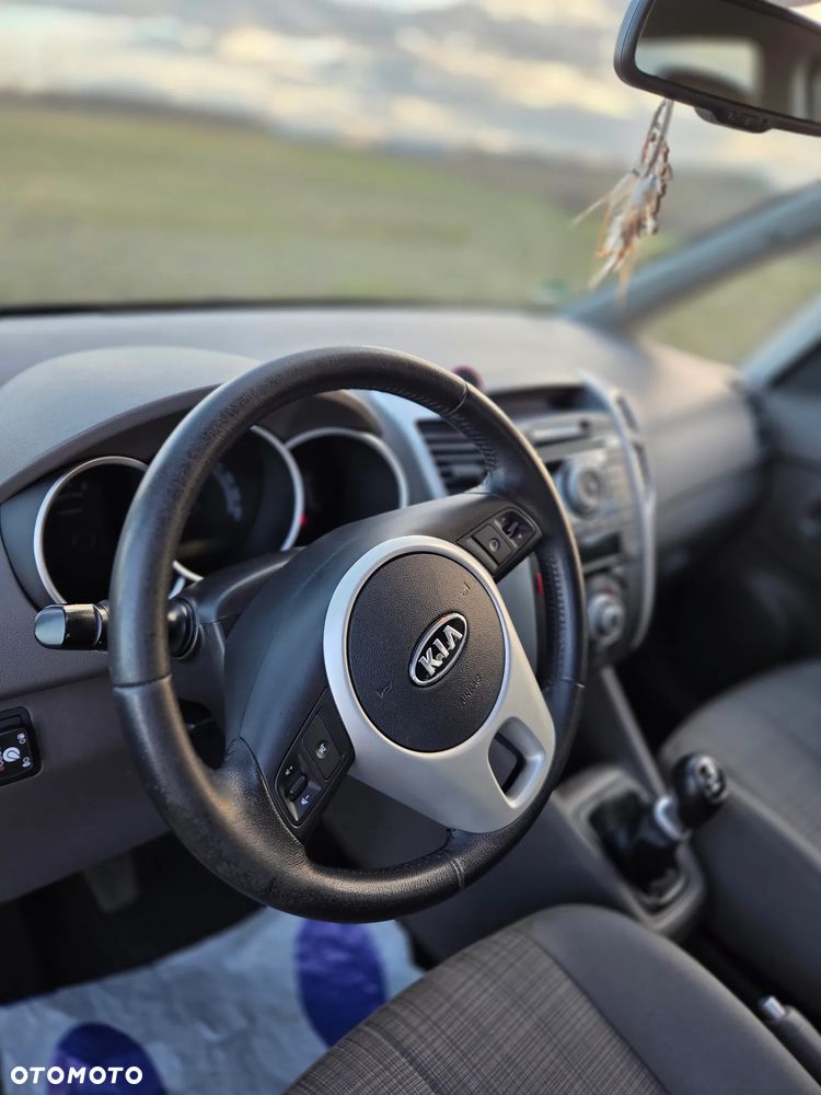Kia Venga - 9