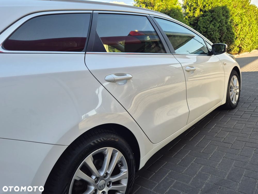 Kia Ceed 1.6 CRDi 128 Platinum Edition - 22