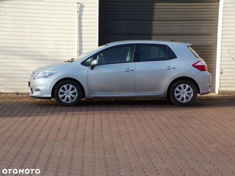 Toyota Auris - 8