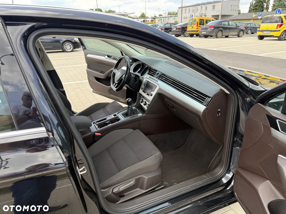 Volkswagen Passat 2.0 TDI BMT Comfortline - 17