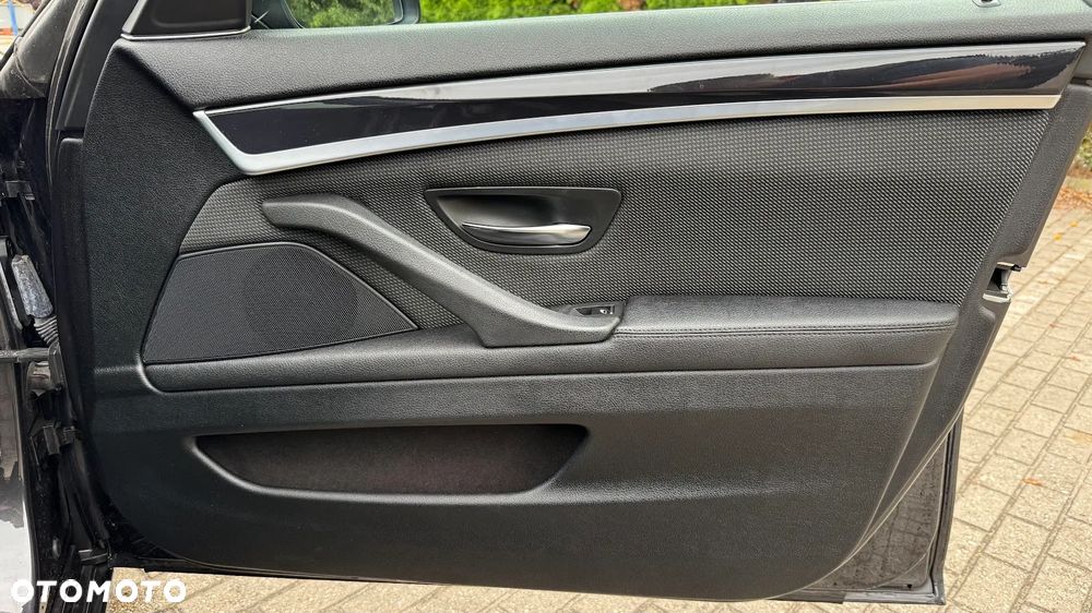 BMW Seria 5 520d - 22