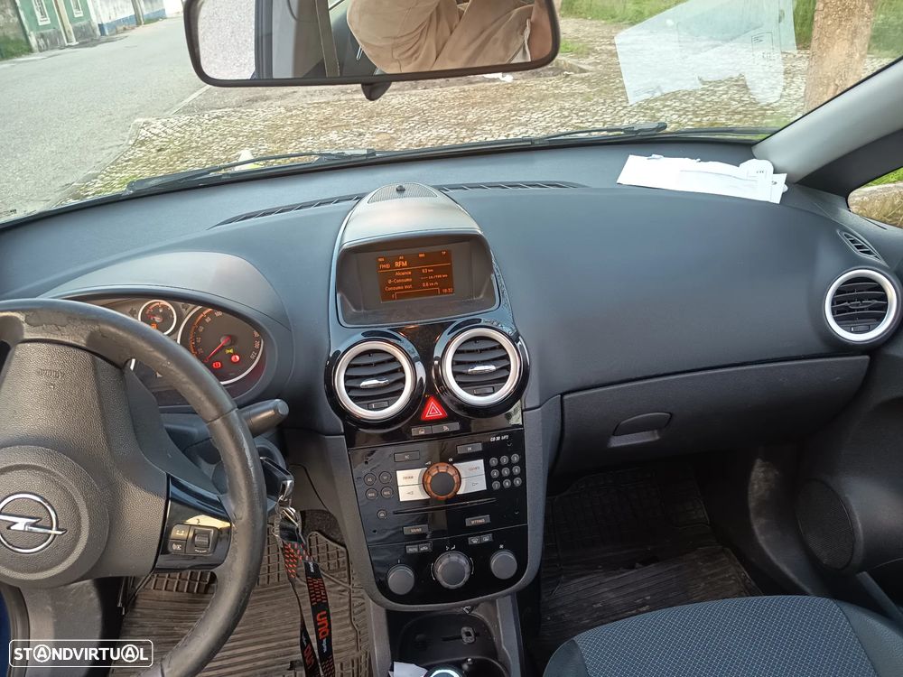 Opel Corsa 1.3 CDTI Cosmo - 2