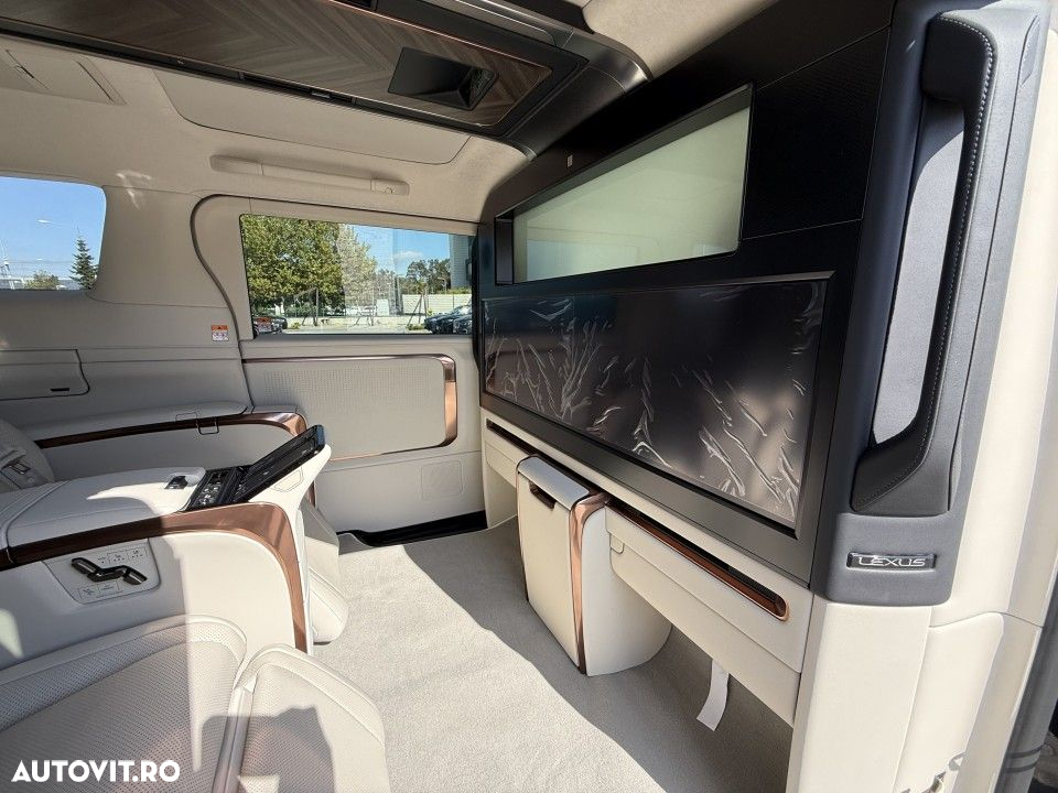 Lexus LM 350h Luxury - 26