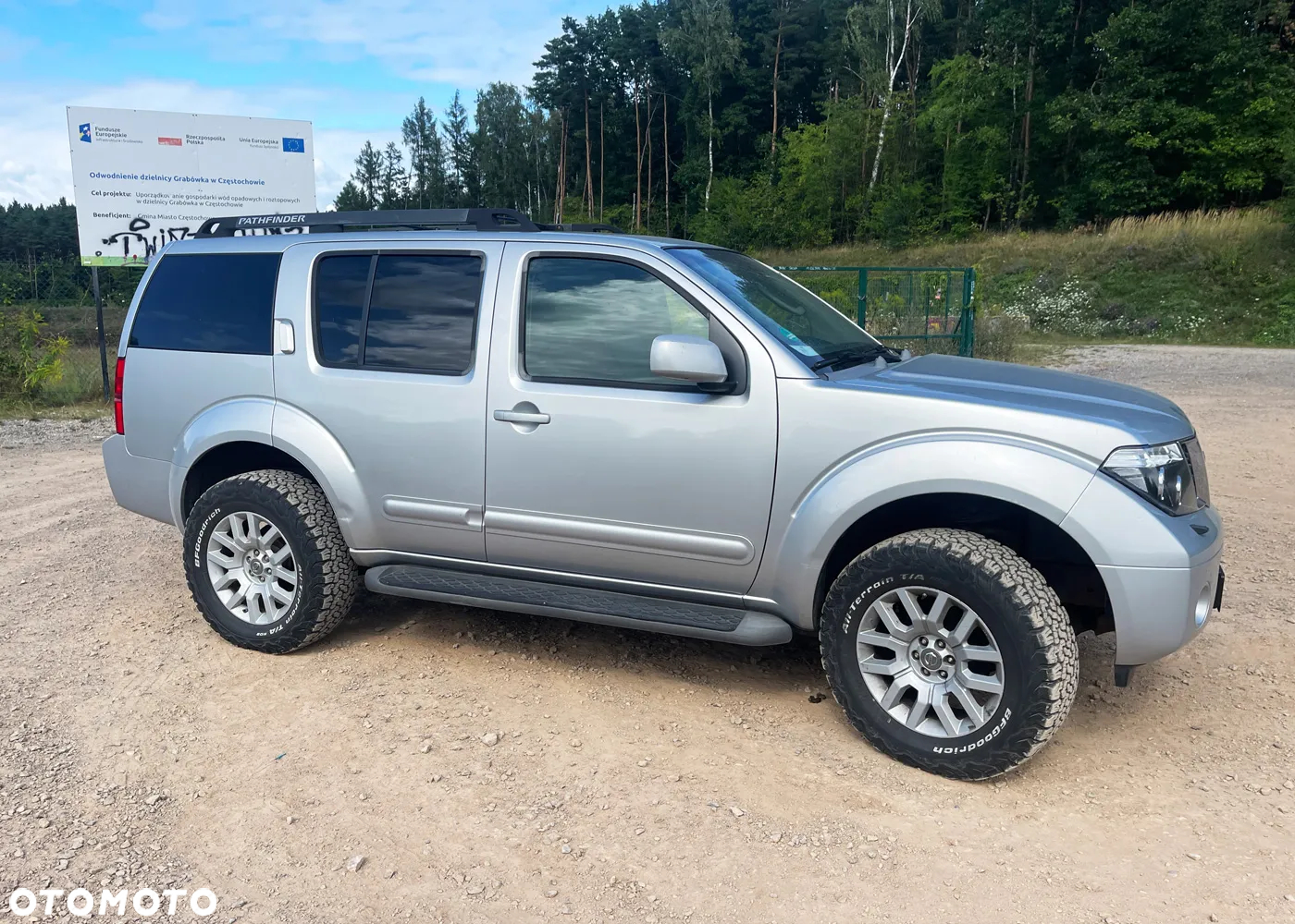 Nissan Pathfinder 4.0 V6 LE - 3