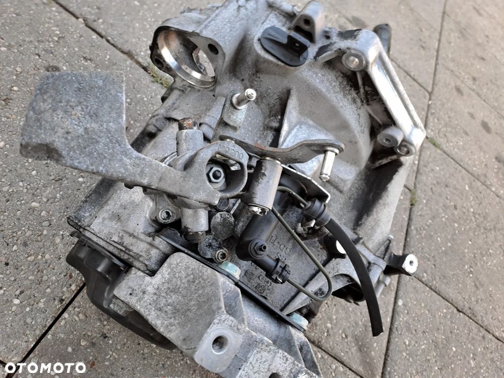 Volkswagen Caddy Golf V 2.0 SDi skrzynia biegów kod HHN - 6