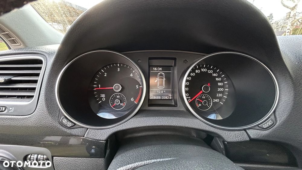 Volkswagen Golf 1.6 TDI Comfortline - 7