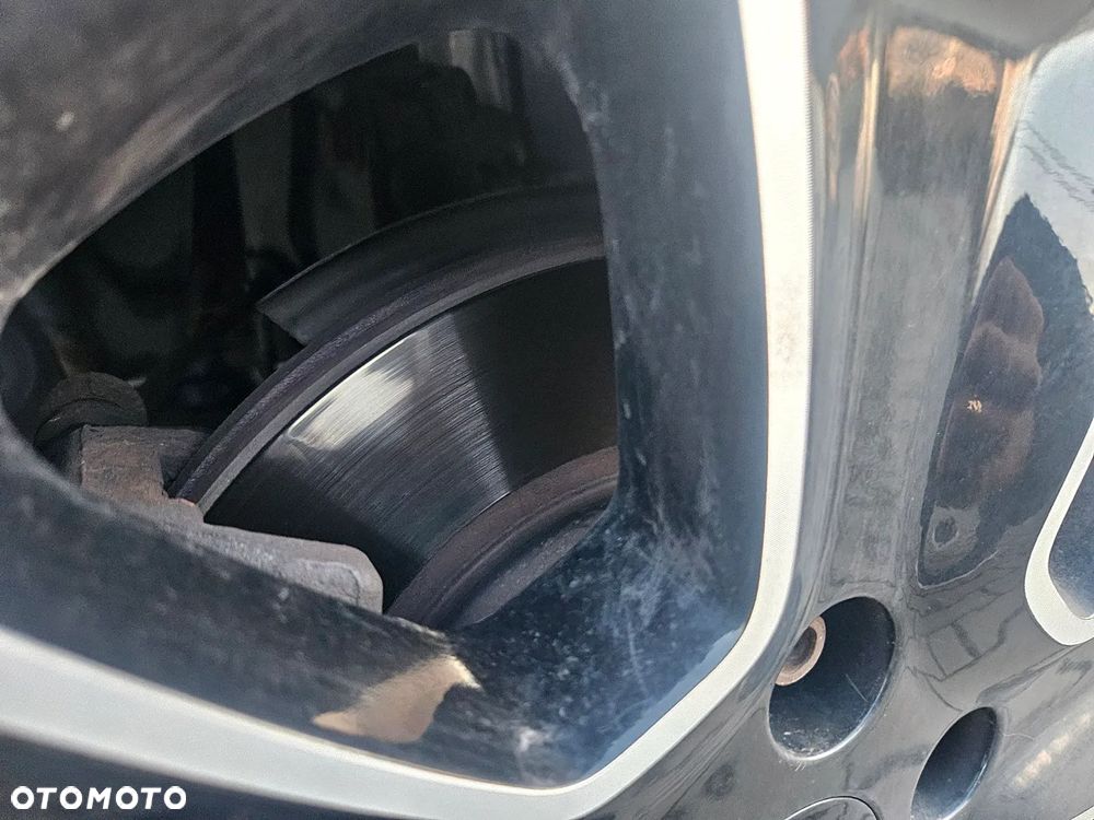 Dacia Duster 1.6 SCe Urban Explorer S&S - 29